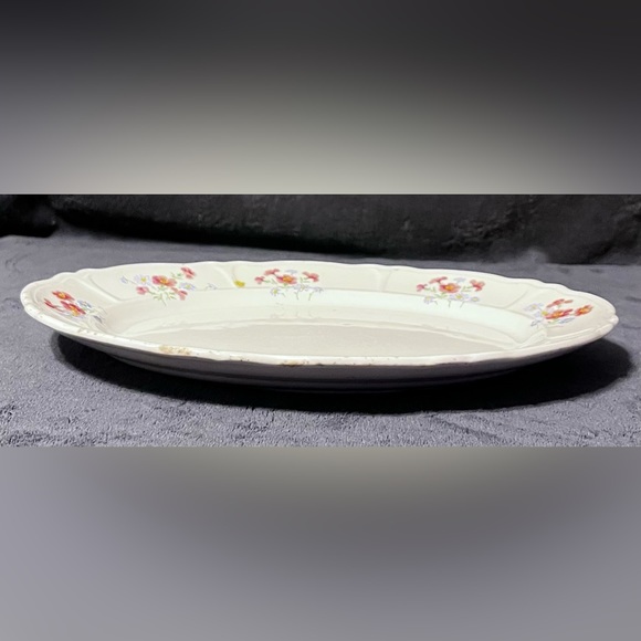 Vintage 1939 Homer Laughlin Floral Pattern Oval Serving Platter. - Picture 4 of 11